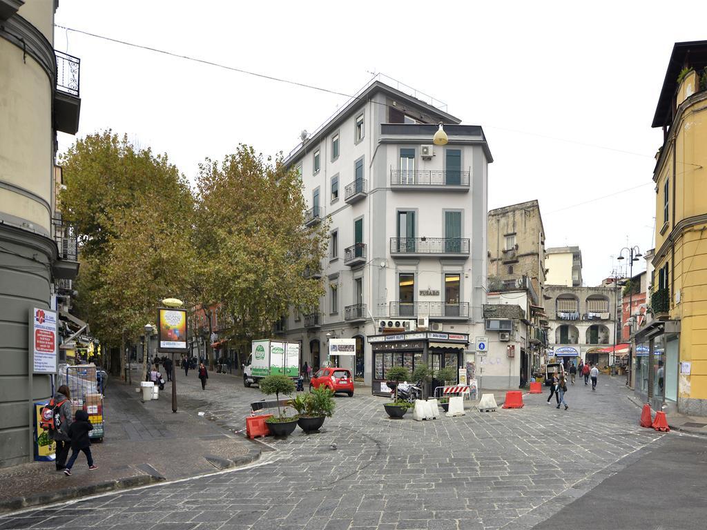 נאפולי La Piazza Al Vomero מראה חיצוני תמונה